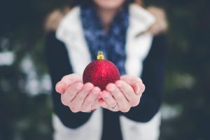 woman-holding-ornament