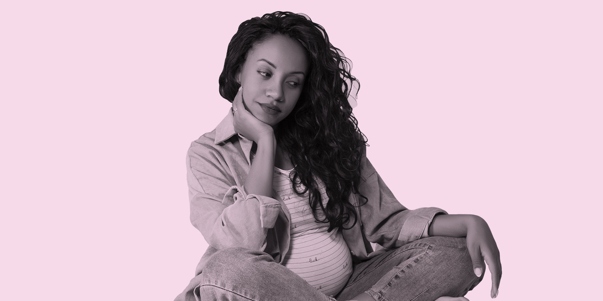 Thoughtful pregnant woman on a pink background. Medication-assisted treatment and pregnancy