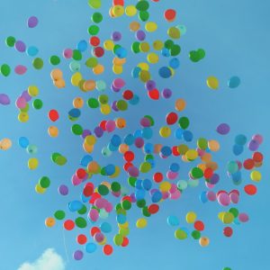 balloons-in-sky