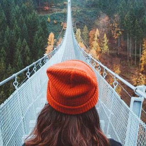 woman-on-bridge